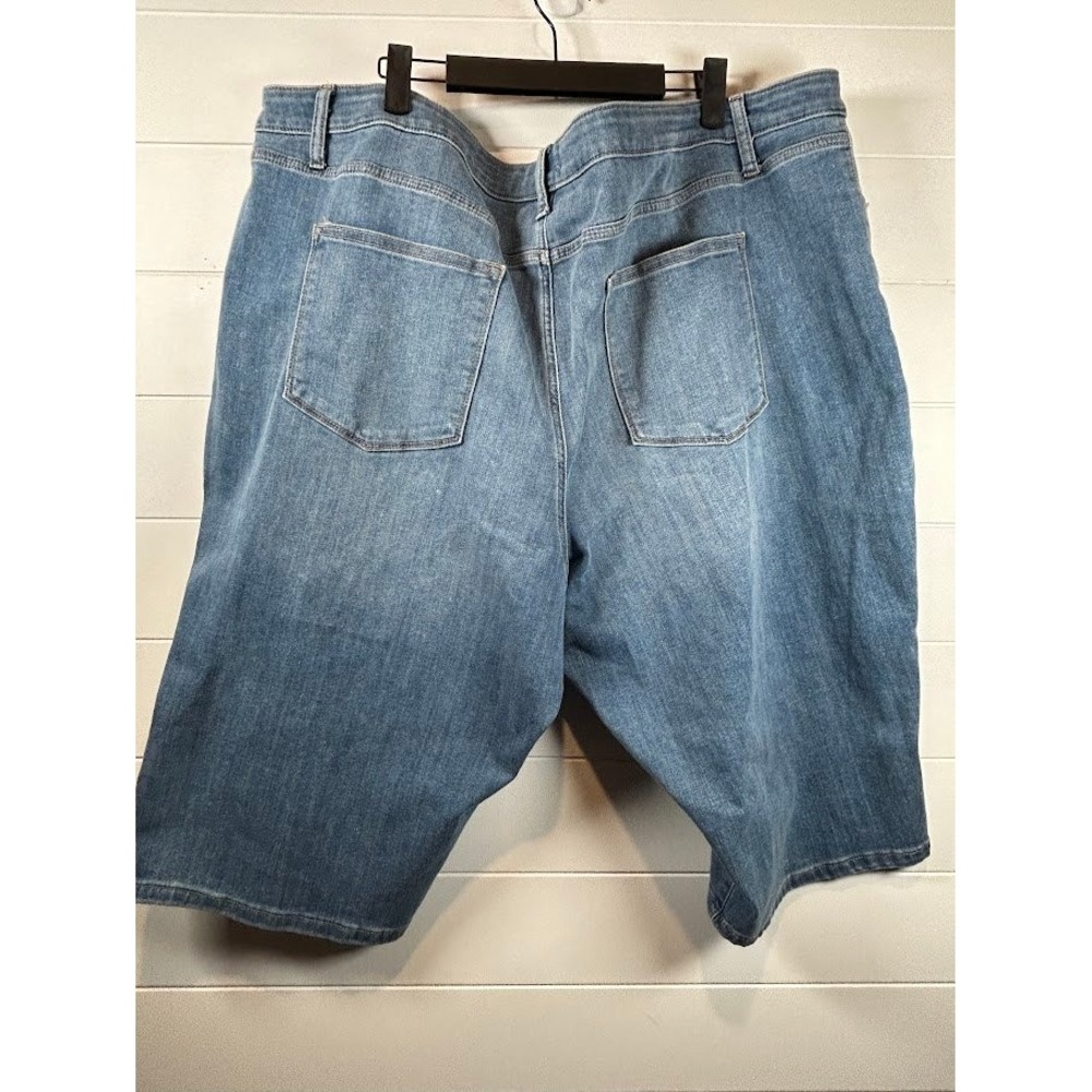 Sonoma Goods For Life Mid Rise Capri Jeans Light Wash Blue Super Stretch 28W NEW - Picture 4 of 6